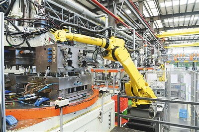 加速設(shè)備更新與技術(shù)開(kāi)發(fā) 驅(qū)動(dòng)經(jīng)濟(jì)發(fā)展的雙引擎